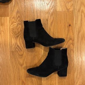Black suede Chelsea boots
